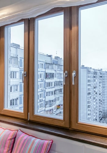 Заказать пластиковые окна на балкон из пластика по цене производителя Серпухов
