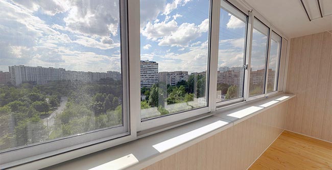 Чем застеклить балкон: ПВХ или алюминием Серпухов