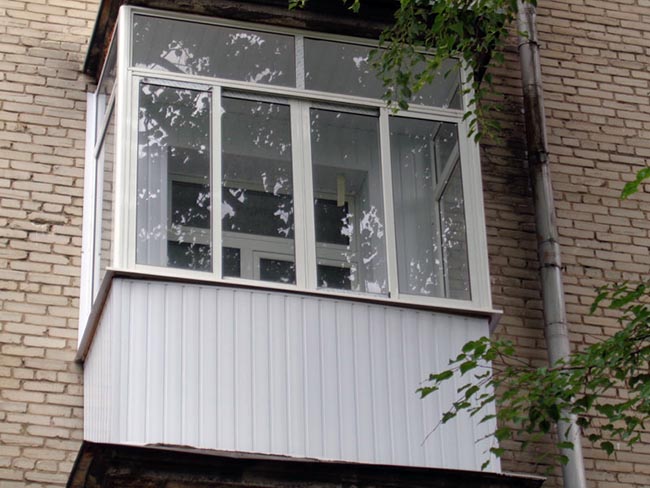Остекление балкона в сталинке - сталинском доме Серпухов