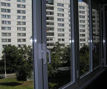 установка пластиковых окон на балконе Серпухов